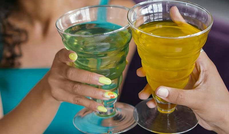 Entre mitos y realidades: los beneficios y riesgos de las bebidas isotónicas